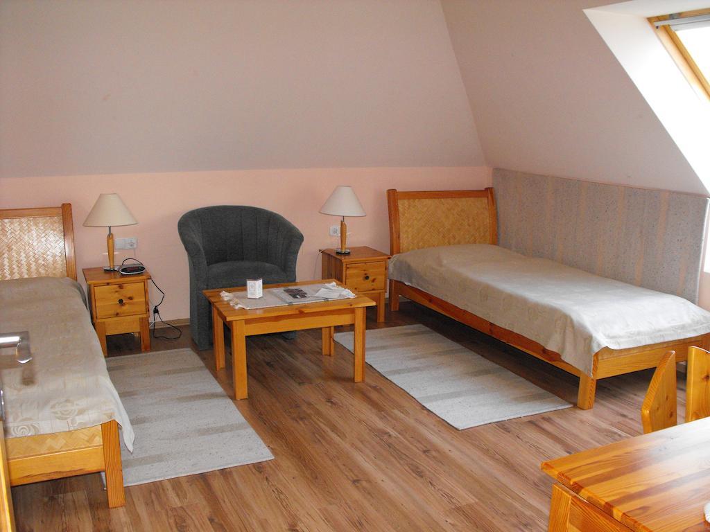Józsi Bácsi Szállodája Szombathely Quarto foto